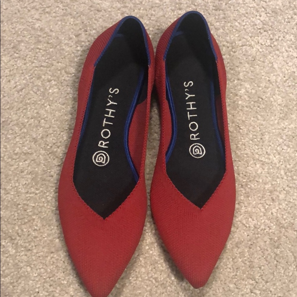 Size 7 chili rothys